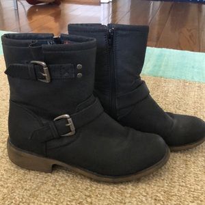 black buckle boots